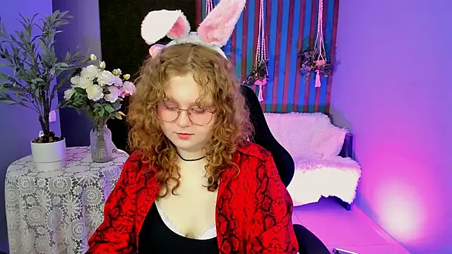 Snapshot of SaraSweetness chatting on April 7, 2026, 9:21 am SaraSweetness online show from April 7, 2026, 9:21 am