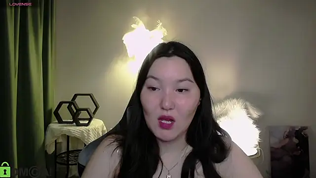 CamilaMartiez online show from July 8, 2026, 5:12 am