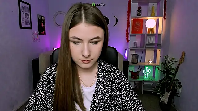 luna wisper online show from April 3, 2026, 1:20 pm