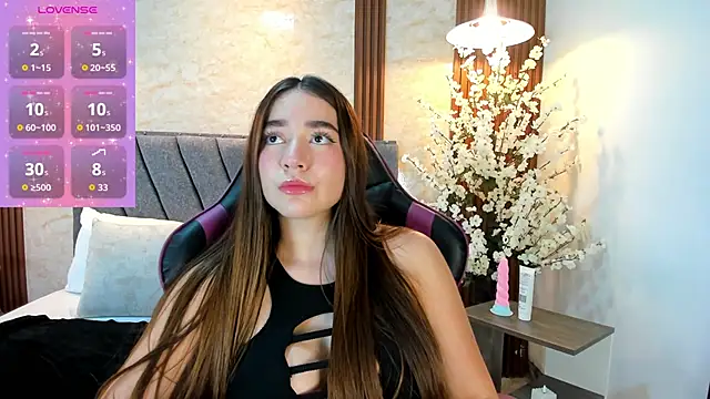 Anissa m  online show from April 10, 2026, 6:45 pm