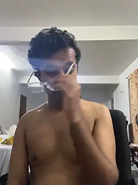 hotbottominr online show from April 24, 2026, 5:04 pm