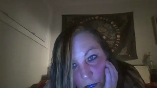 Queenemerald online show from March 26, 2026, 3:45 am