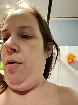 Snapshot of 023thickandjuicy07 chatting on April 18, 2026, 2:48 am 023thickandjuicy07 online show from April 18, 2026, 2:48 am