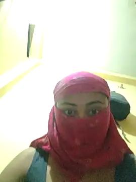 itzhappy92 online show from April 3, 2026, 6:17 pm