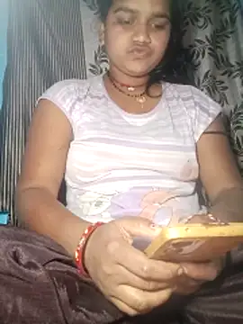 Snapshot of pooja--10 chatting on March 26, 2026, 9:15 am pooja--10 online show from March 26, 2026, 9:15 am