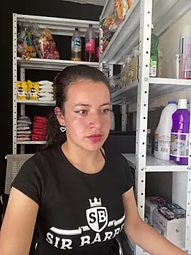 tinkerbell pink22 online show from April 1, 2026, 1:52 pm