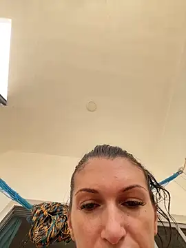 kimberlysnow11 online show from April 9, 2026, 8:47 pm