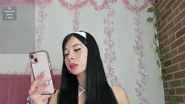 megan n online show from April 13, 2026, 7:52 pm