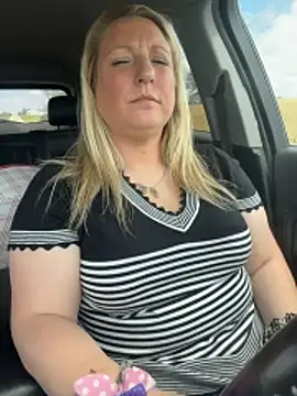 sweetkacibaby online show from April 28, 2026, 4:56 pm