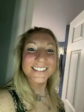 sweetkacibaby online show from May 16, 2026, 1:43 pm