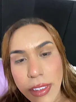 Jullyanaximeness online show from May 26, 2026, 7:43 pm