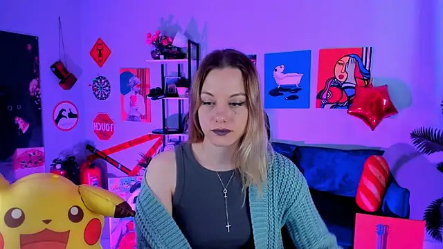 Snapshot of VireliaMoonfall chatting on April 16, 2026, 10:27 am VireliaMoonfall online show from April 16, 2026, 10:27 am