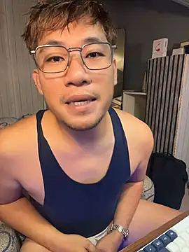 Snapshot of Titanryu chatting on July 28, 2026, 11:39 am Titanryu online show from July 28, 2026, 11:39 am