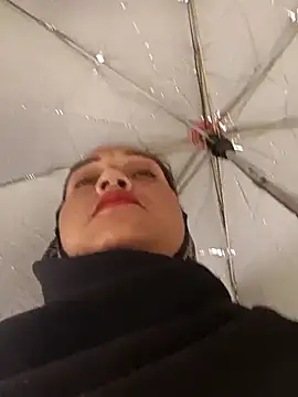 Snapshot of Raanieoy012 chatting on April 8, 2026, 1:38 am Raanieoy012 online show from April 8, 2026, 1:38 am