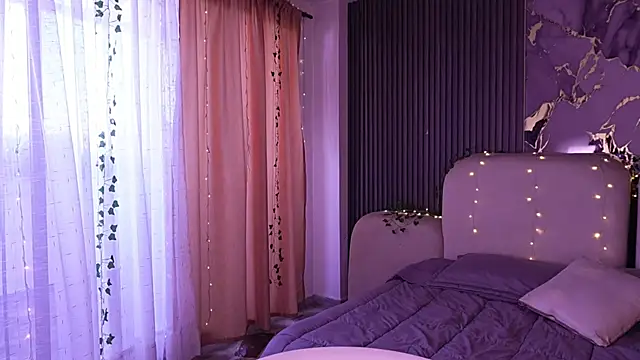 LilithLuxor  online show from March 31, 2026, 12:49 pm