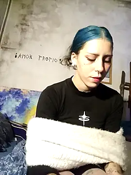 blueangel7x7 online show from April 4, 2026, 3:27 am