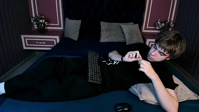 DaveBevy online show from July 8, 2026, 7:51 pm