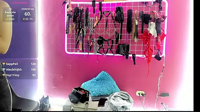 Snapshot of Mistress_aurora_bdsm chatting on March 31, 2026, 6:08 pm Mistress aurora bdsm online show from March 31, 2026, 6:08 pm