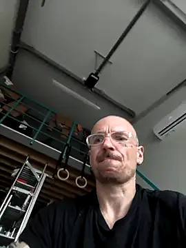 TavoEskort123 online show from May 16, 2026, 6:54 am