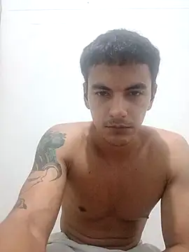 Snapshot of Heartsarm chatting on April 1, 2026, 10:29 pm Heartsarm online show from April 1, 2026, 10:29 pm