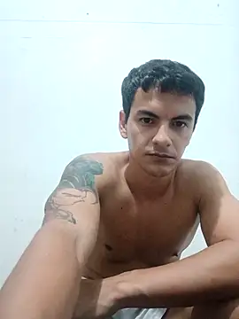 Snapshot of Heartsarm chatting on April 2, 2026, 11:57 pm Heartsarm online show from April 2, 2026, 11:57 pm