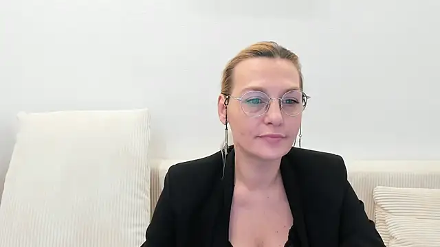 OeigesMik online show from April 3, 2026, 7:39 am