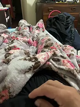 Snapshot of sfadinz chatting on April 5, 2026, 1:19 pm sfadinz online show from April 5, 2026, 1:19 pm