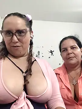 bunniositos online show from May 26, 2026, 10:50 pm