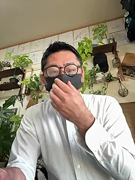 Snapshot of RYUICHI_1919 chatting on May 10, 2026, 9:20 pm RYUICHI 1919 online show from May 10, 2026, 9:20 pm