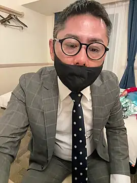 Snapshot of RYUICHI_1919 chatting on May 29, 2026, 11:19 am RYUICHI 1919 online show from May 29, 2026, 11:19 am