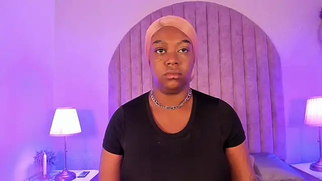 SUSAN-BLUE online show from July 7, 2026, 8:13 pm