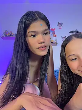 Emycarver09  online show from May 29, 2026, 12:47 pm