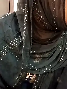 Miss Noor   online show from May 3, 2026, 6:19 am