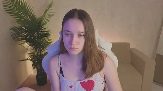 Snapshot of SweetieBlush chatting on April 21, 2026, 2:04 am SweetieBlush online show from April 21, 2026, 2:04 am