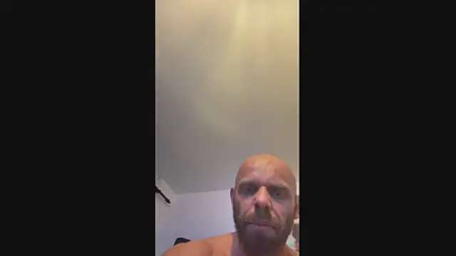 funycouple online show from April 30, 2026, 8:26 pm
