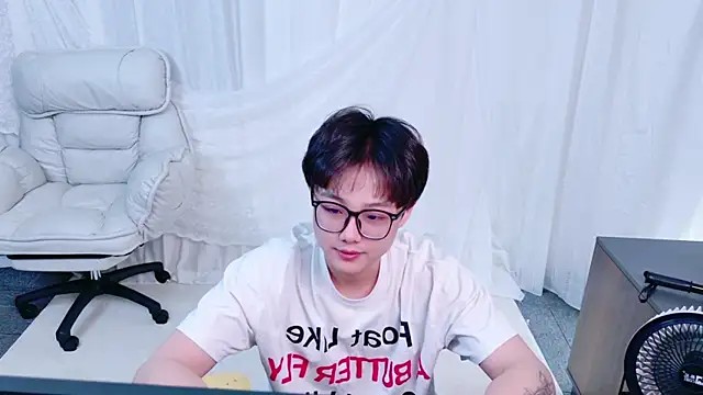 Dkcolo online show from April 26, 2026, 8:34 am