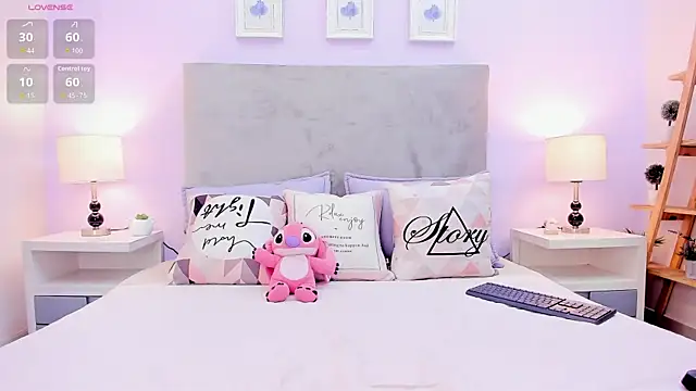 MAYTEMINAJ online show from July 28, 2026, 7:39 pm