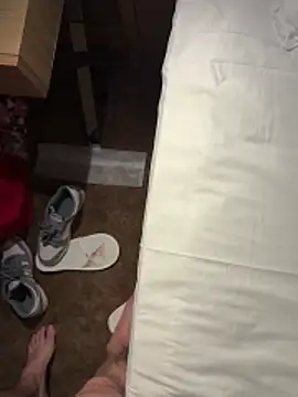 icemanhotwomen online show from March 28, 2026, 6:40 pm