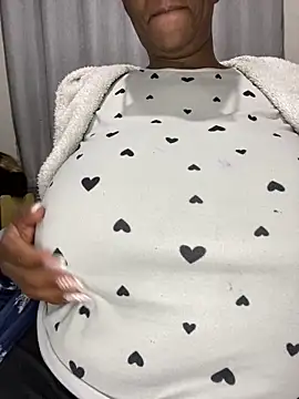 BoobsQueeen online show from June 2, 2026, 6:10 pm