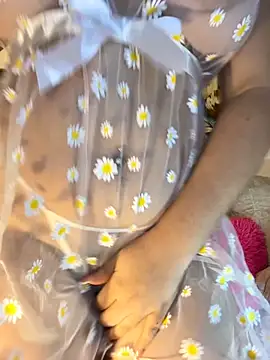 valenhil  online show from April 1, 2026, 9:12 pm