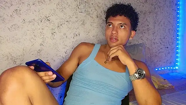 tonydesire  online show from May 5, 2026, 7:33 pm
