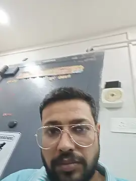 herochoclateboy online show from May 27, 2026, 6:21 am