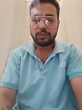 herochoclateboy online show from May 27, 2026, 11:13 pm