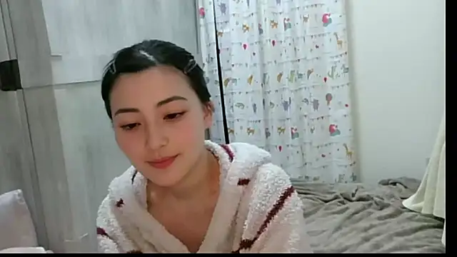 kaede 1122 online show from April 5, 2026, 12:08 am