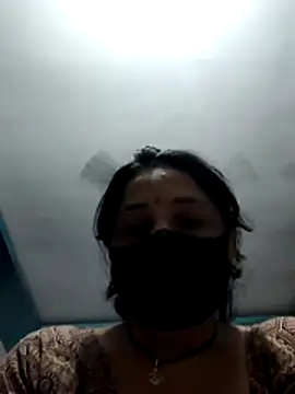 purvi46 online show from April 8, 2026, 7:41 am