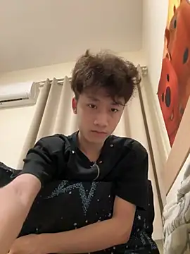 sexyboy-3525 online show from April 2, 2026, 2:58 pm