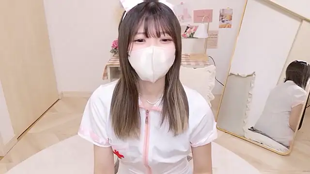 Snapshot of HIKA_rin chatting on April 13, 2026, 1:49 pm HIKA rin online show from April 13, 2026, 1:49 pm