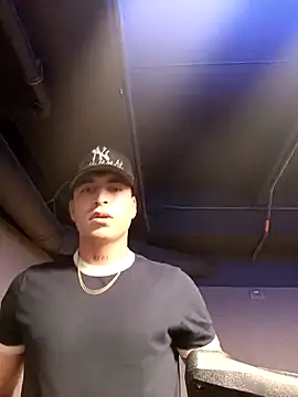 Snapshot of nico_herrera__ chatting on April 2, 2026, 7:00 pm nico herrera online show from April 2, 2026, 7:00 pm