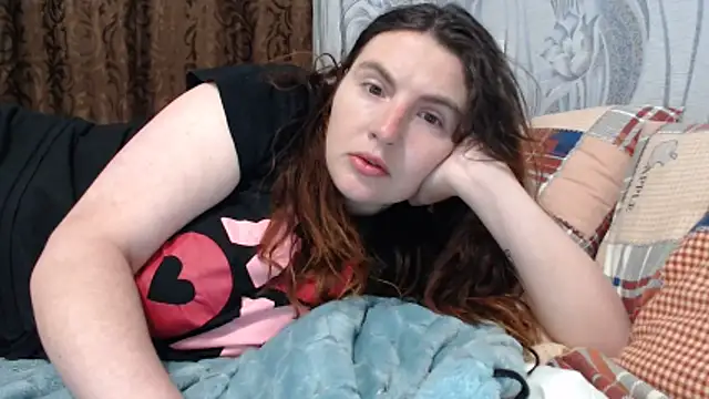 Snapshot of HettySouressx chatting on April 15, 2026, 8:09 pm HettySouressx online show from April 15, 2026, 8:09 pm