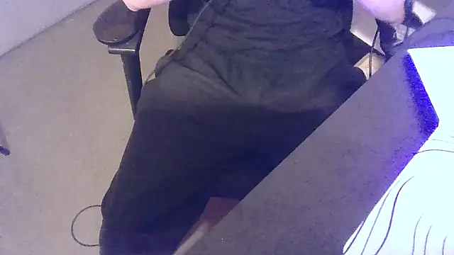 alexiiiiiiioo online show from April 17, 2026, 7:06 pm